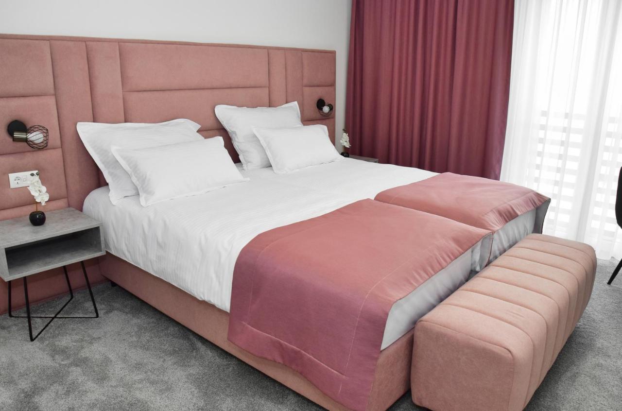 Hotel Premium Яйце Екстериор снимка