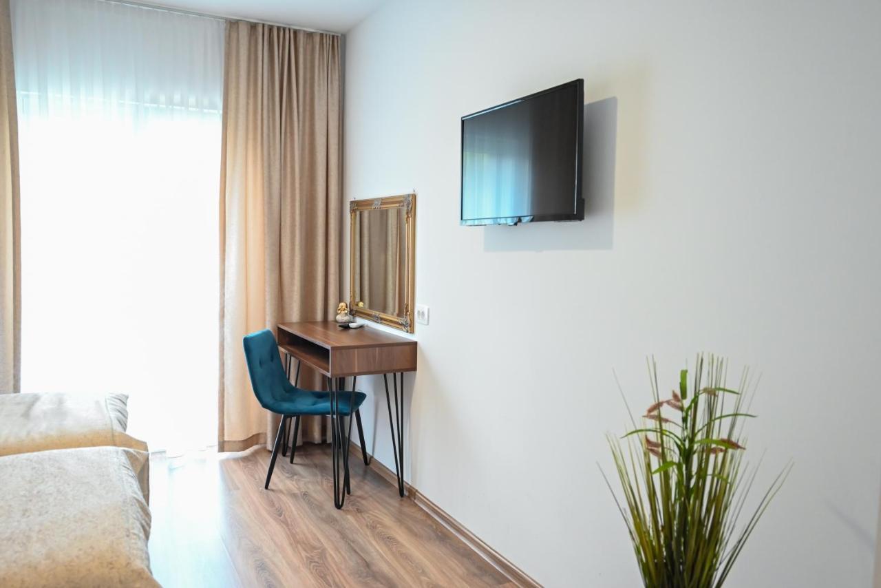 Hotel Premium Яйце Екстериор снимка