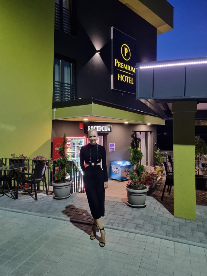 Hotel Premium Яйце Екстериор снимка