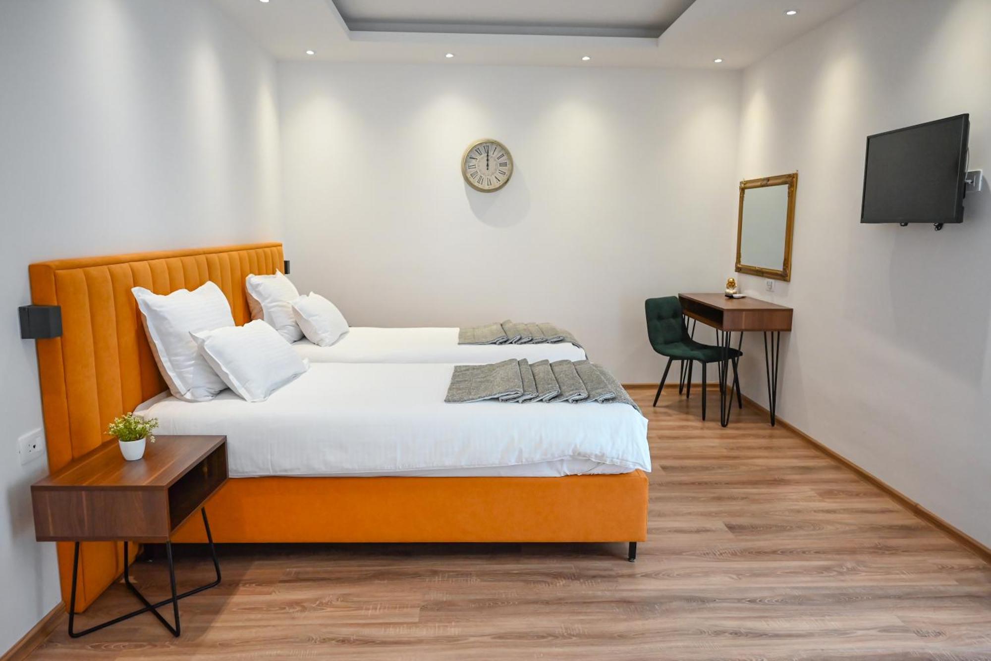 Hotel Premium Яйце Екстериор снимка
